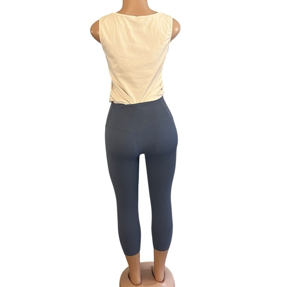 Nike Dri-FIT Zenvy Gentle Support High-Rise Cropped Leggings - Picture 7 of 9